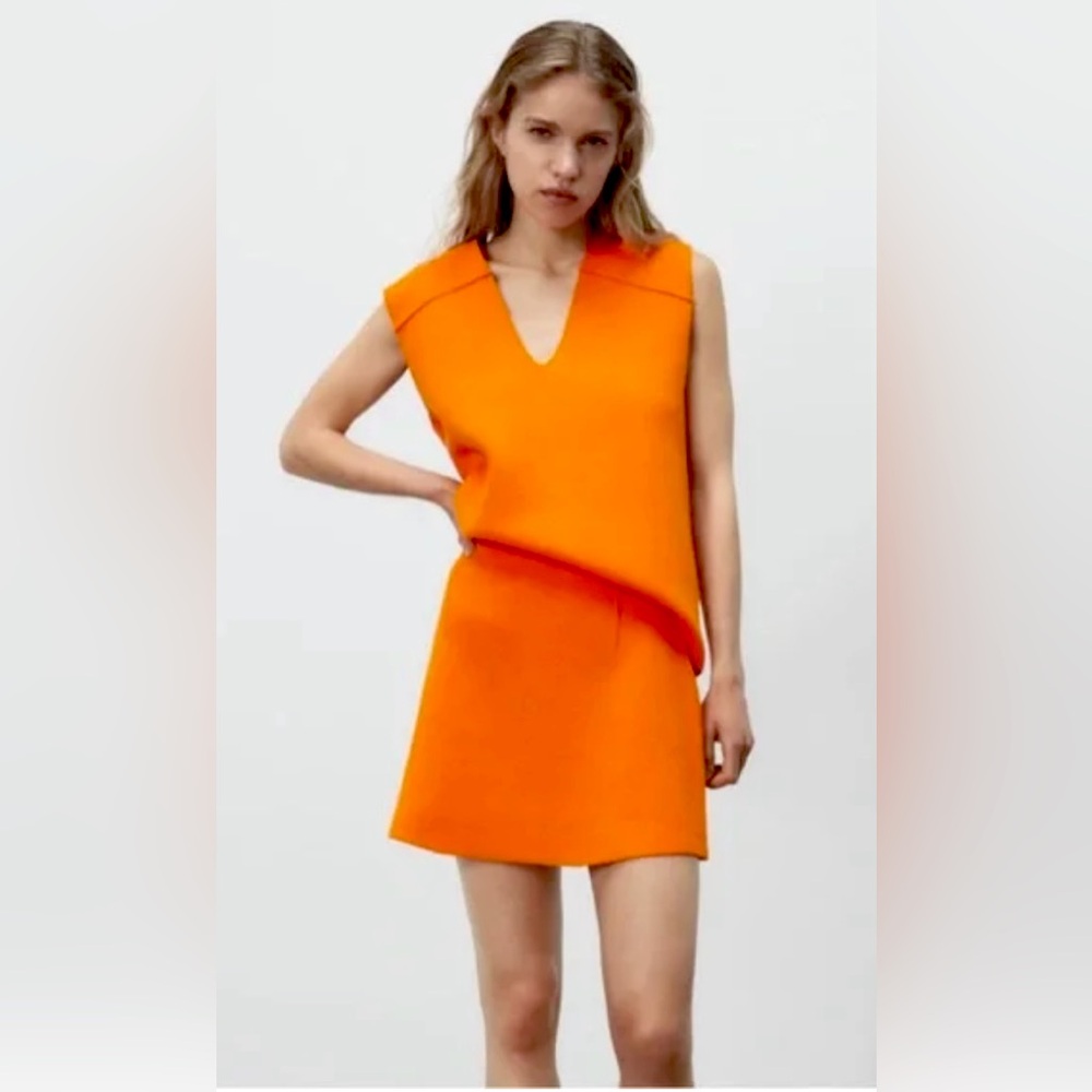 Zara two piece set size small. NEVER WORN